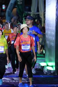 BIB: 3232
                            <button type="button" onclick="openModal(26228391)" class="btn btn-primary btn-sm float-right btn-popup" data-toggle="modal" data-target=".modal-high-quality">
                        <i class="fas fa-shopping-cart"></i> Add to Cart
                    </button>
                                            <button type="button" onclick="isThisMe(26228391, true)" class="btn btn-success btn-sm float-right btn-popup btn-isme hidden" data-toggle="tooltip" data-placement="bottom" title="นี่คือรูปของคุณใช่ไหม คลิกที่นี่เพื่อเอาเข้าอัลบั้ม">
                        <i class="fas fa-plus"></i> Add to album
                    </button>
                    <button type="button" onclick="isThisMe(26228391, false)" class="btn btn-warning btn-sm float-right btn-popup btn-isnotme hidden">
                        <i class="fas fa-ban"></i> Remove from album
                    </button>